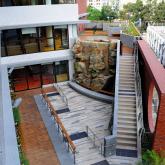 Yan Hong Building