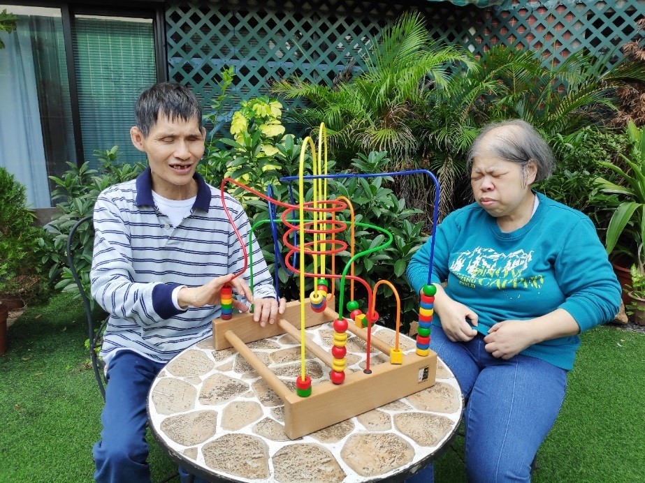 The use of “tactile tower” to train motor skills